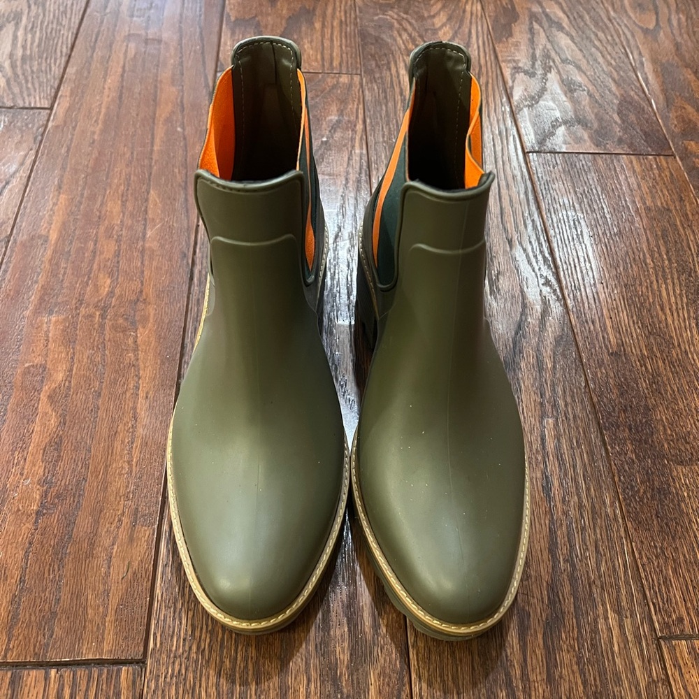Olive and Orange rain Chelsea Boots